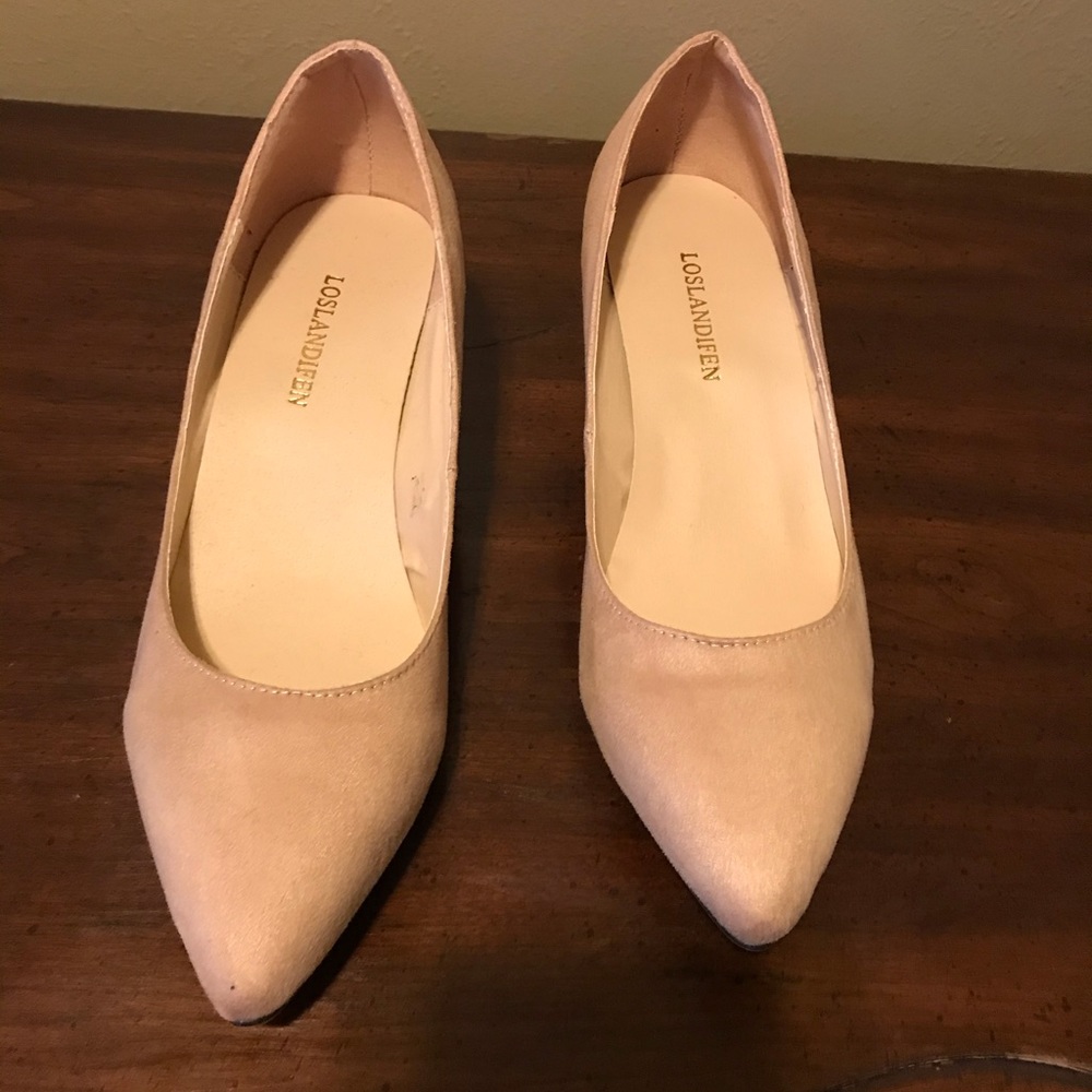 Loslandifen Pump Size 38(8) Lite Camel NWOT